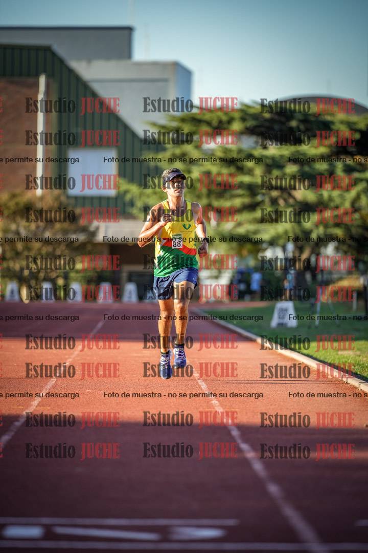 Fotos de los 3000 m llanos de varones