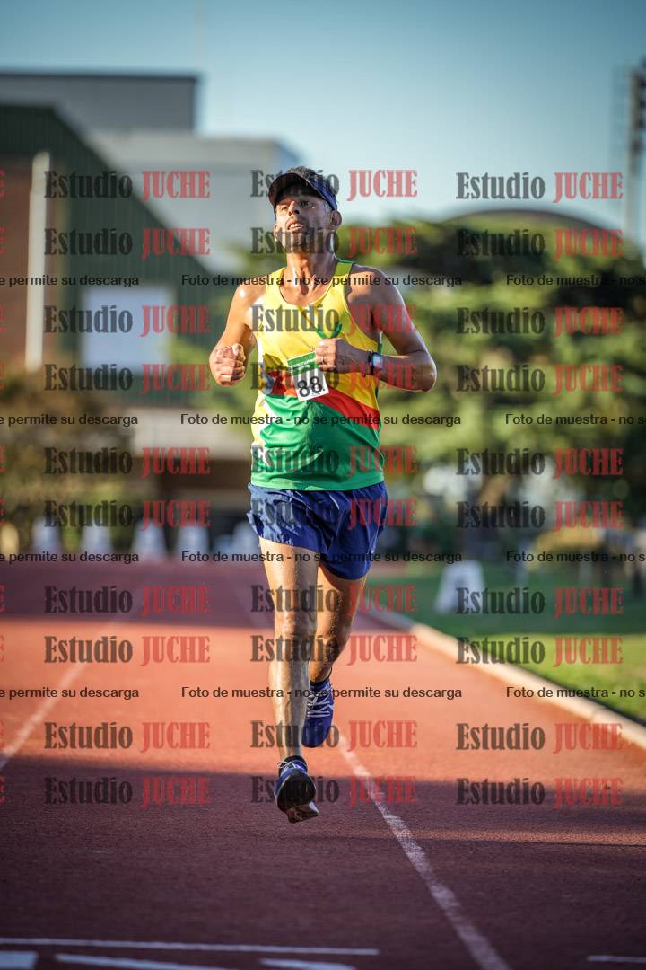 Fotos de los 3000 m llanos de varones