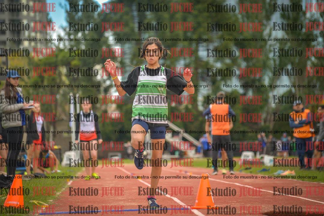 Fotos del salto en largo - mujeres U16