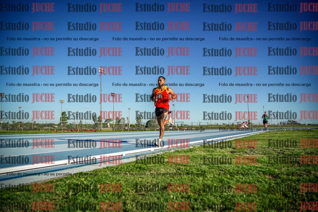 Fotos de los 3000 m llanos de varones