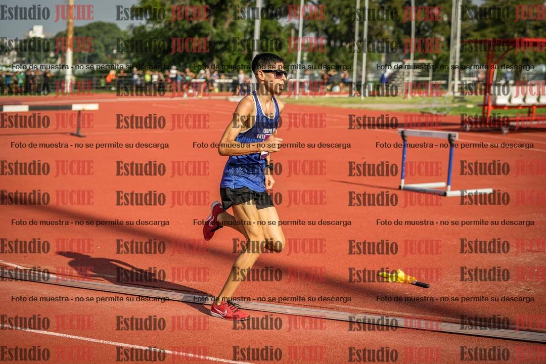 Fotos de los 3000 m llanos de varones