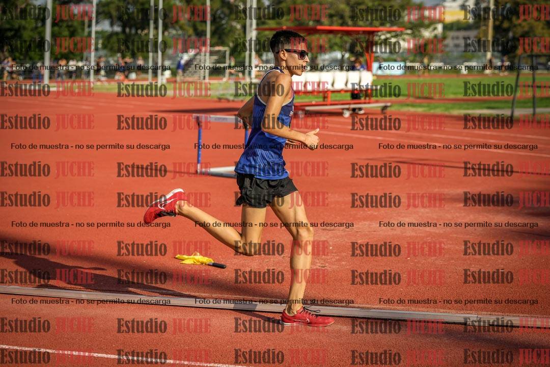Fotos de los 3000 m llanos de varones