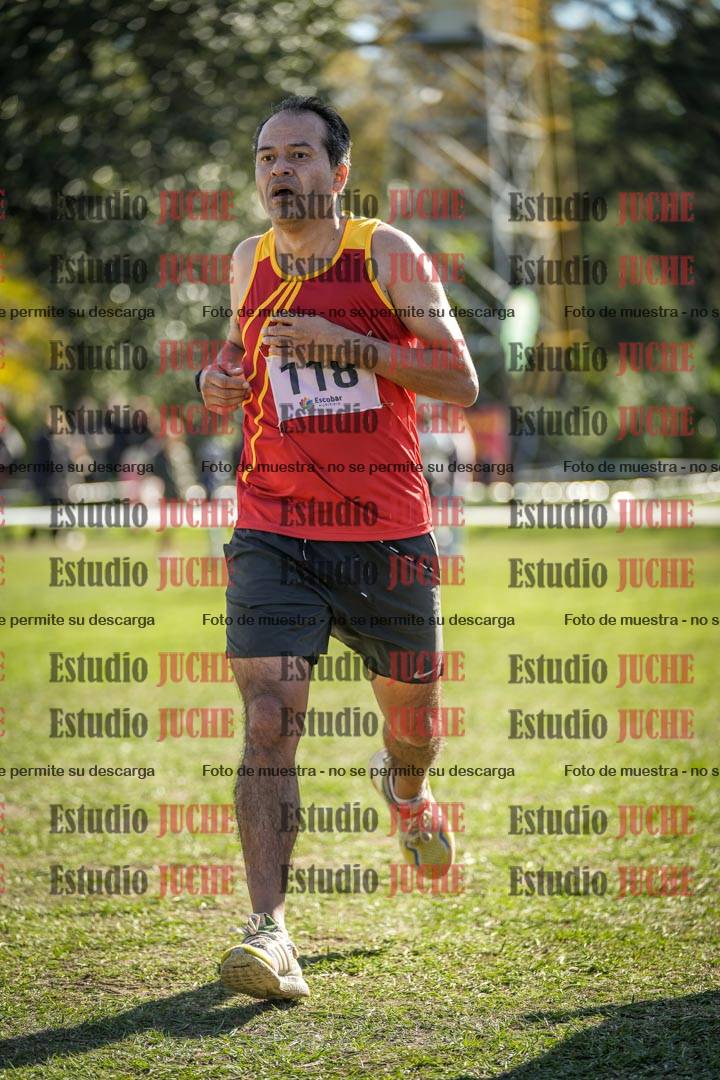 Fotos de la llegada del cross de 8000 m