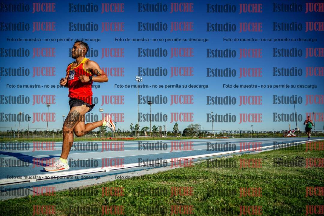 Fotos de los 3000 m llanos de varones