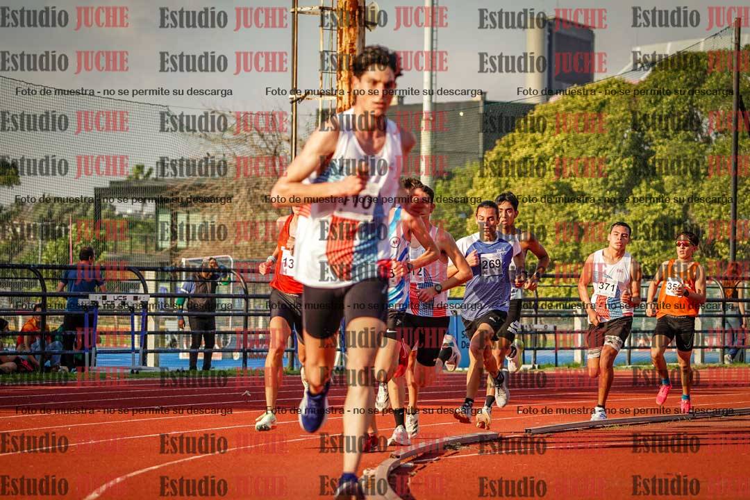 Fotos de los 5000 m llanos de varones