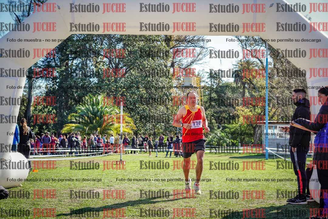 Fotos de la llegada del cross de 8000 m
