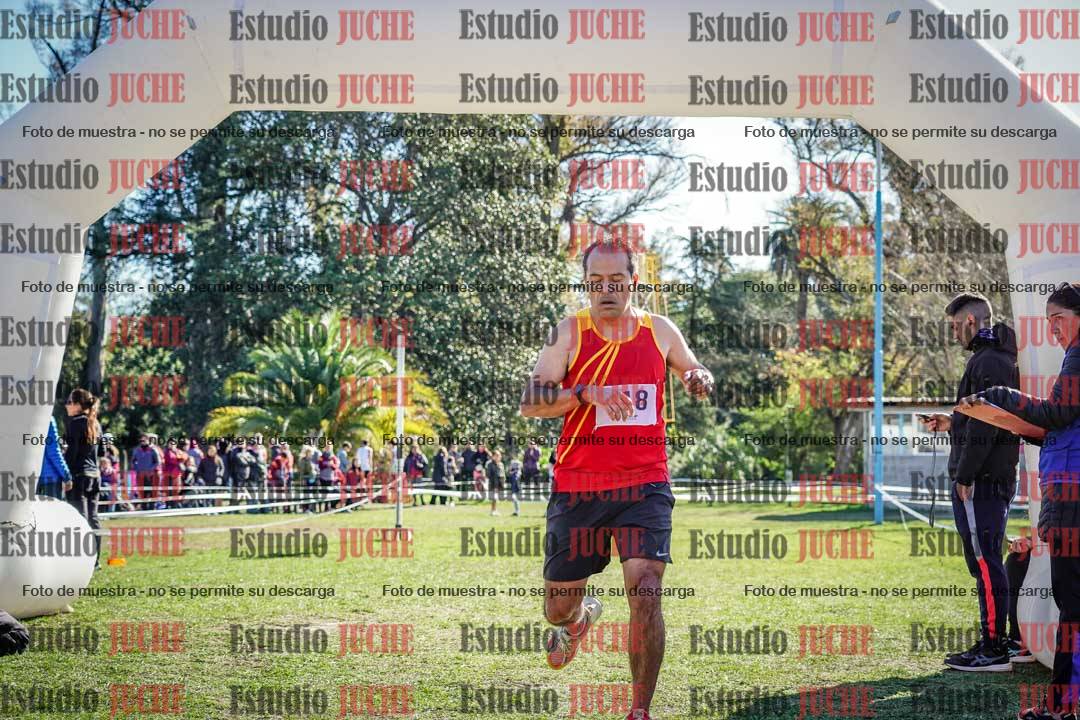 Fotos de la llegada del cross de 8000 m