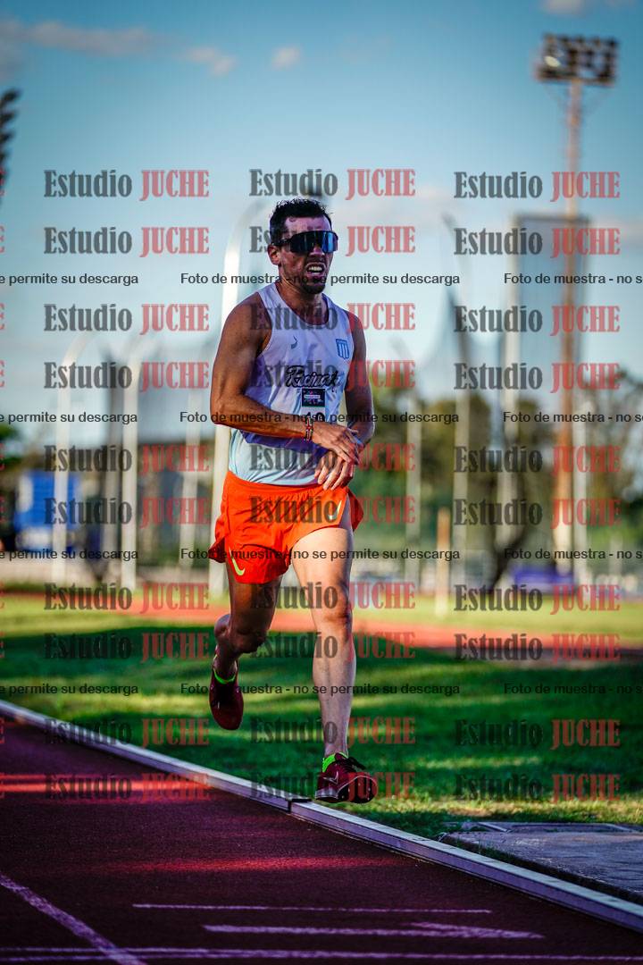 Fotos de los 3000 m llanos de varones