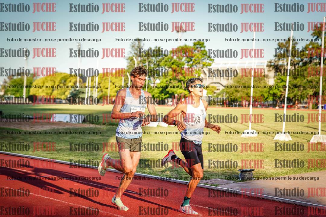 Fotos de los 3000 m llanos de varones