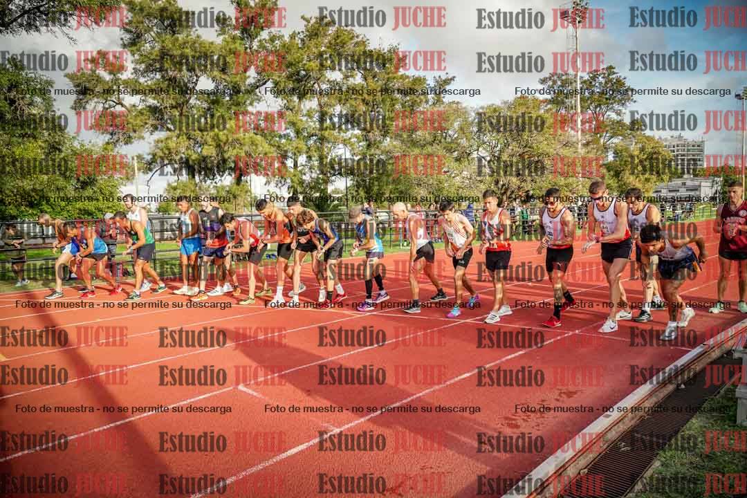 Fotos de los 3000 m llanos de varones