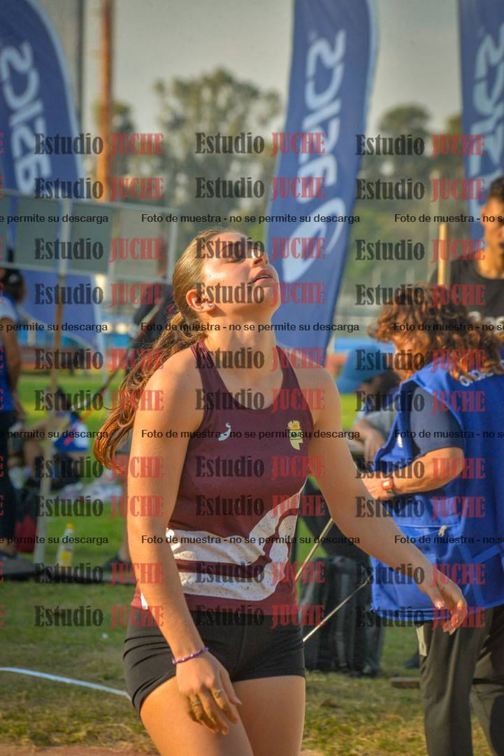 Fotos del salto en largo de mujeres