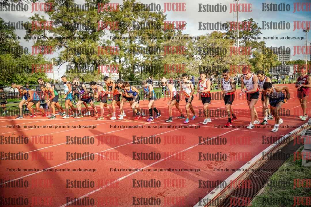Fotos de los 3000 m llanos de varones