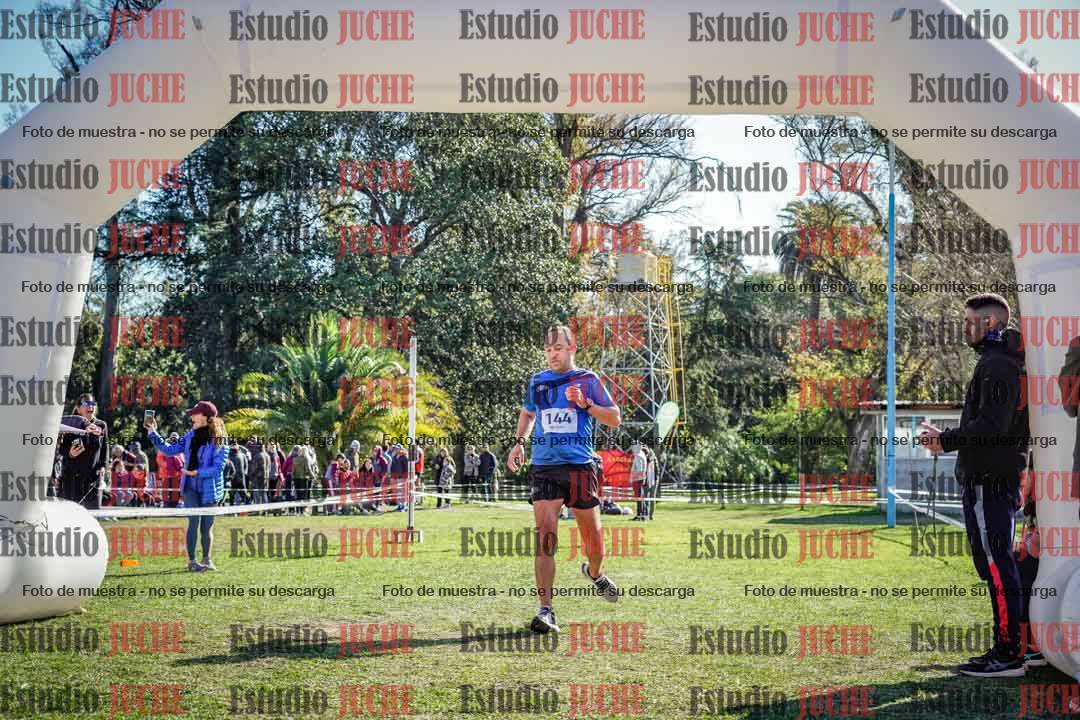 Fotos de la llegada del cross de 8000 m