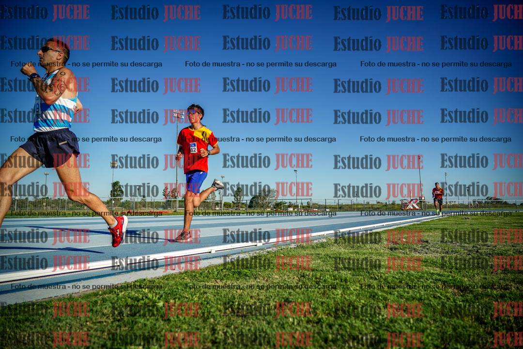 Fotos de los 3000 m llanos de varones