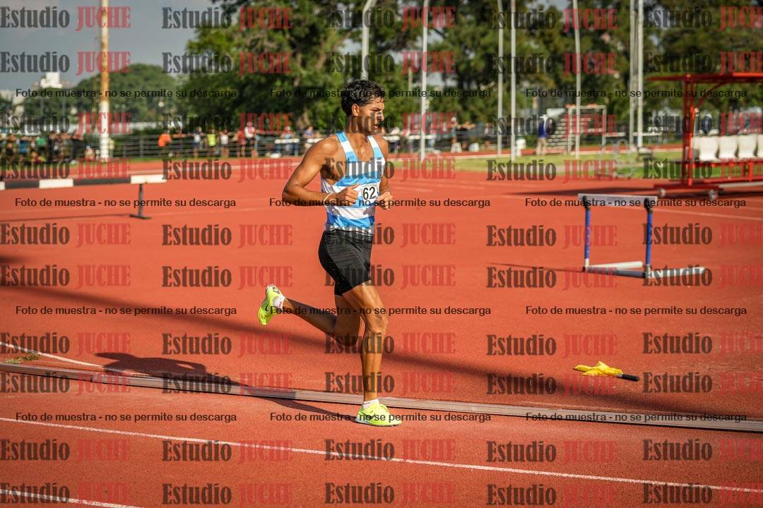 Fotos de los 3000 m llanos de varones