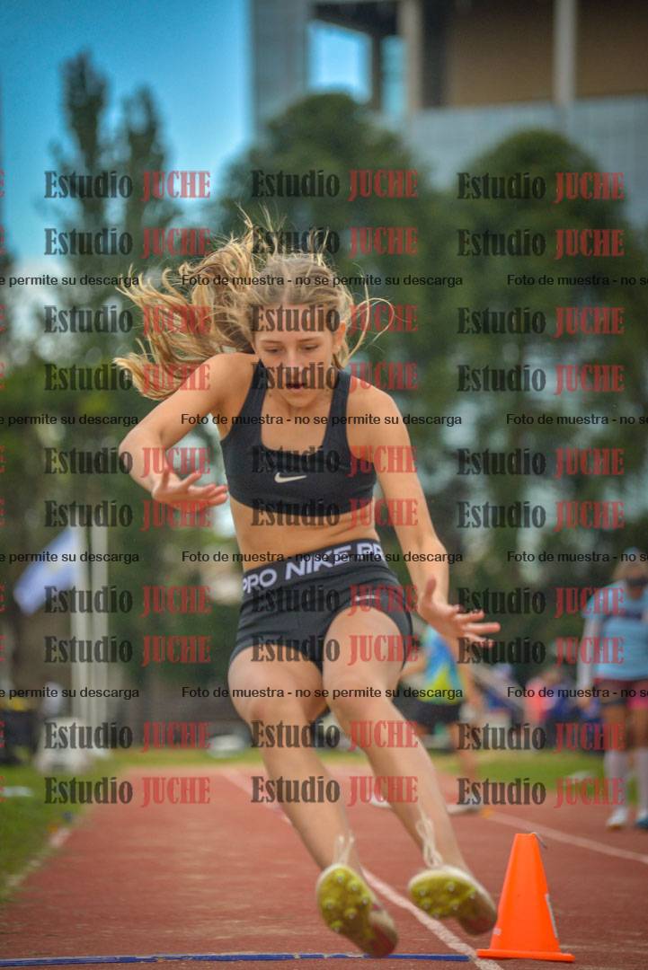 Fotos del salto en largo - mujeres U16