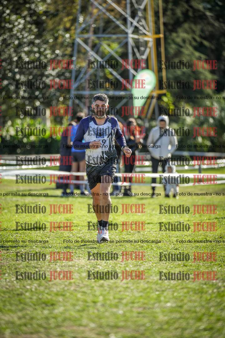 Fotos de la llegada del cross de 8000 m