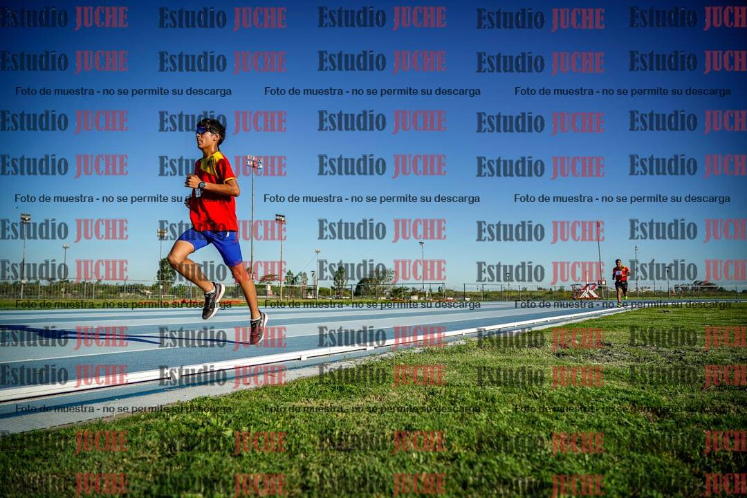 Fotos de los 3000 m llanos de varones