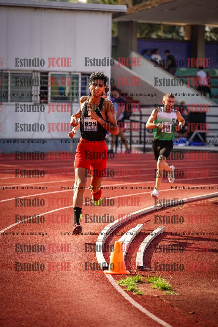 Fotos de los 3000 m llanos de varones