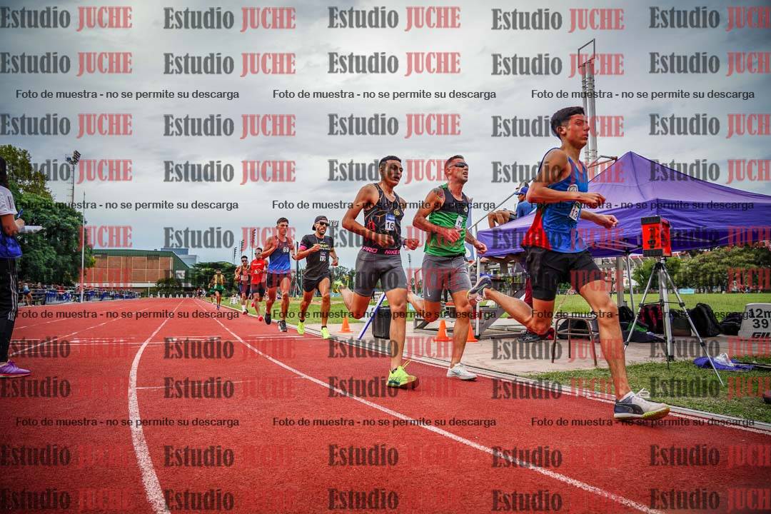 Fotos de los 3000 m llanos de varones