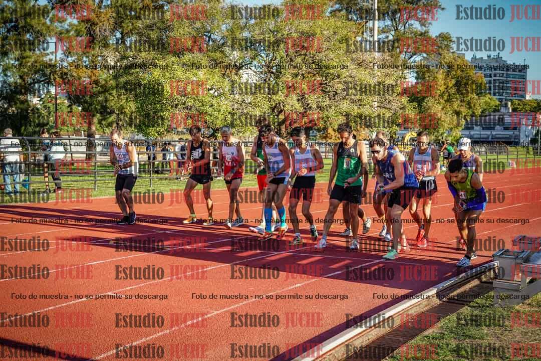 Fotos de los 3000 m llanos de varones