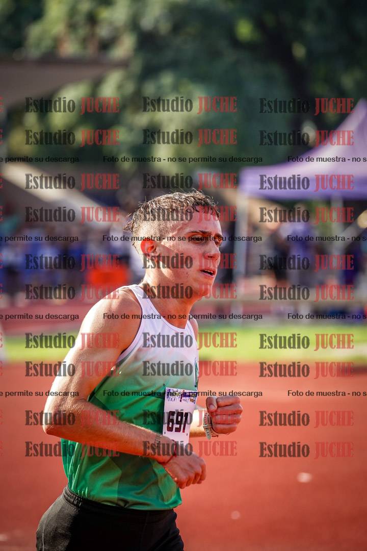 Fotos de los 3000 m llanos de varones