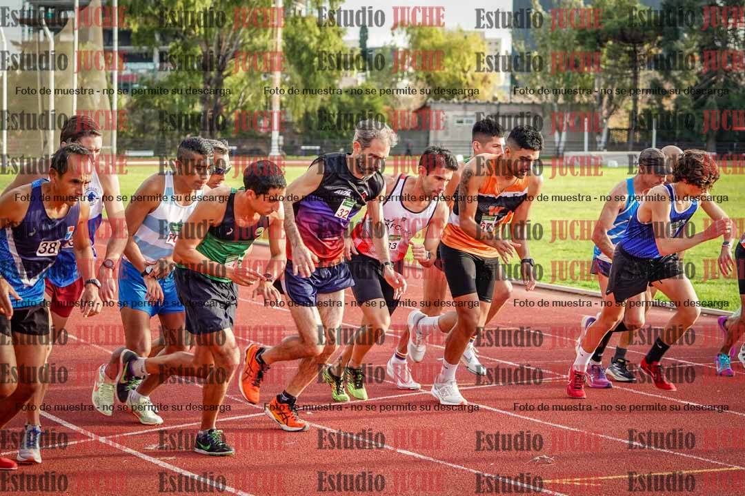 Fotos de los 3000 m llanos de varones