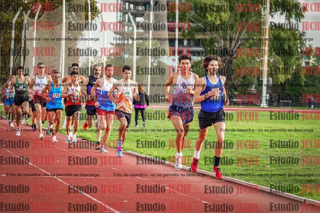 Fotos de los 3000 m llanos de varones