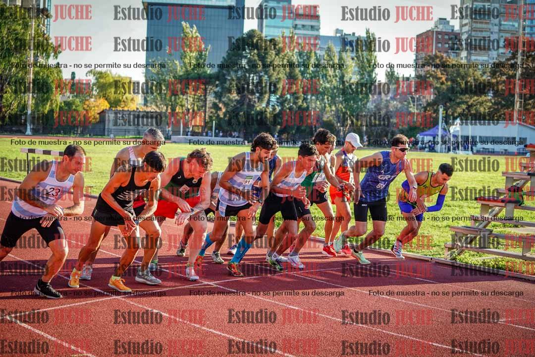 Fotos de los 3000 m llanos de varones