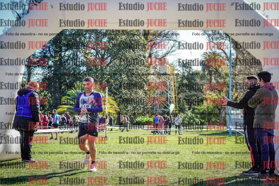 Fotos de la llegada del cross de 8000 m