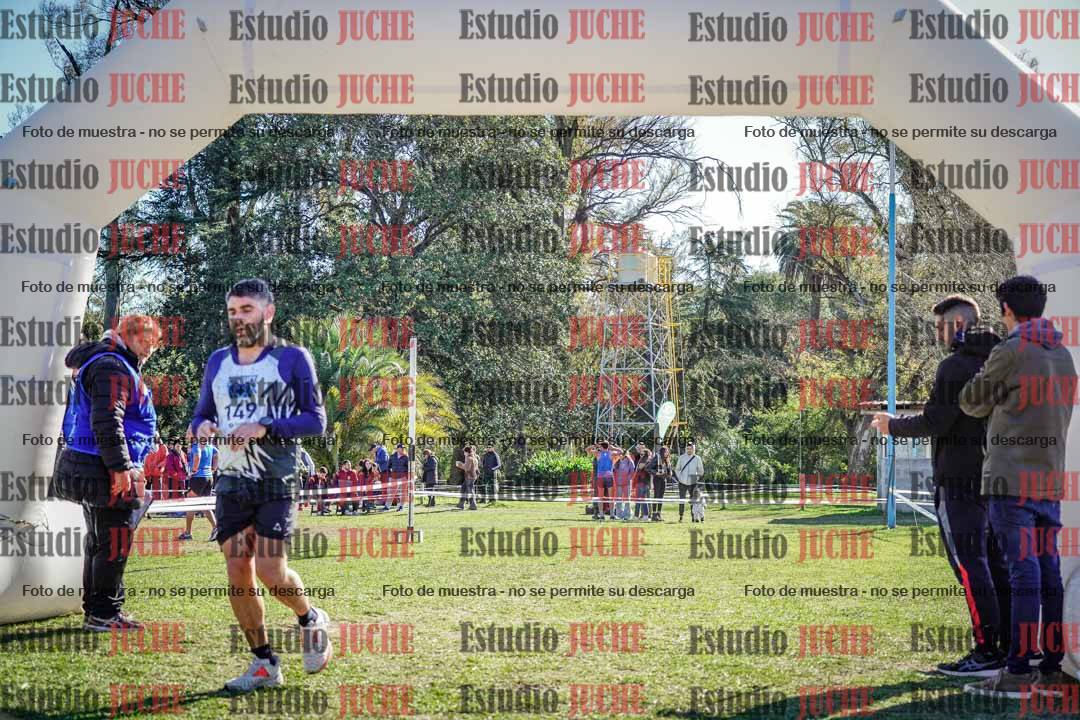 Fotos de la llegada del cross de 8000 m