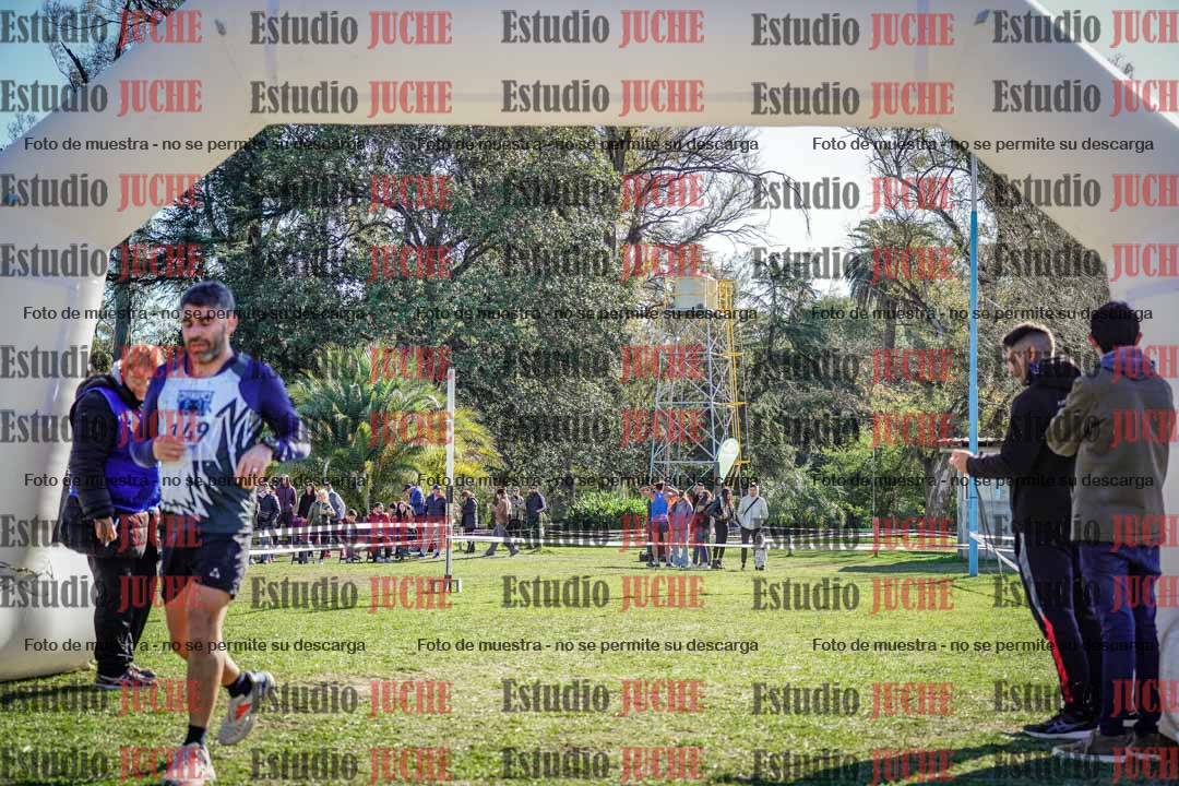 Fotos de la llegada del cross de 8000 m