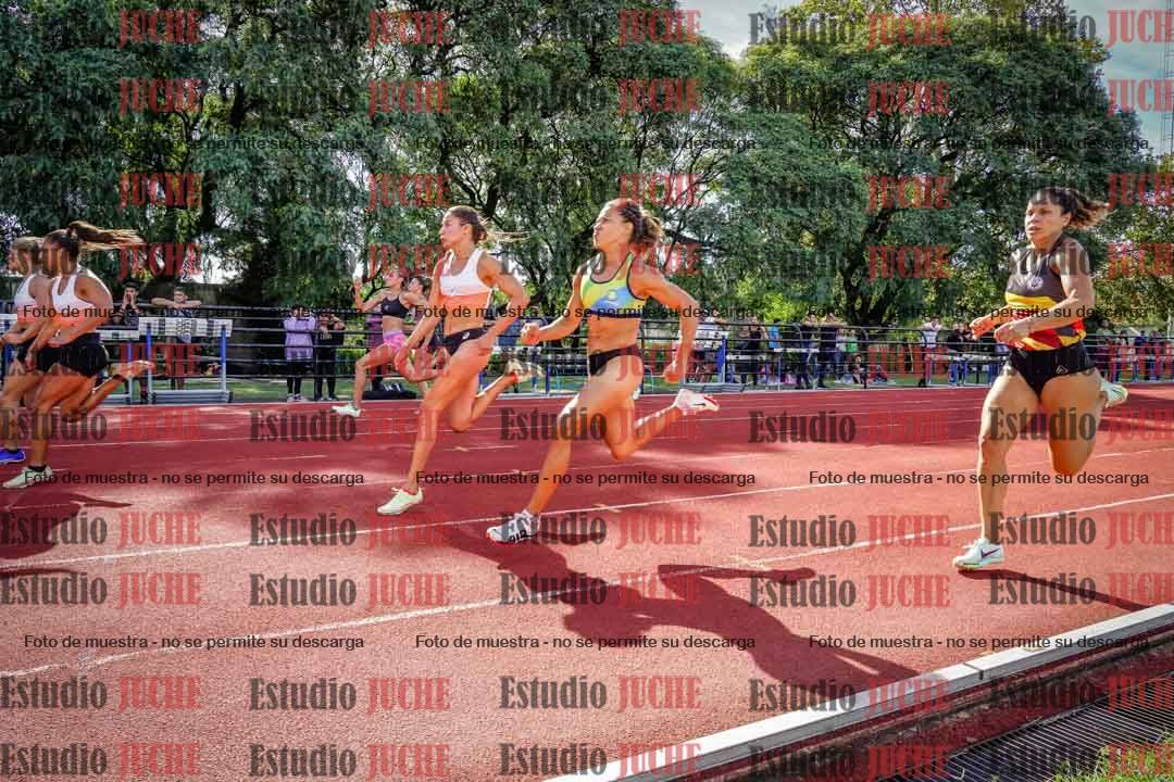 Fotos de los 100 m llanos de mujeres - FINAL