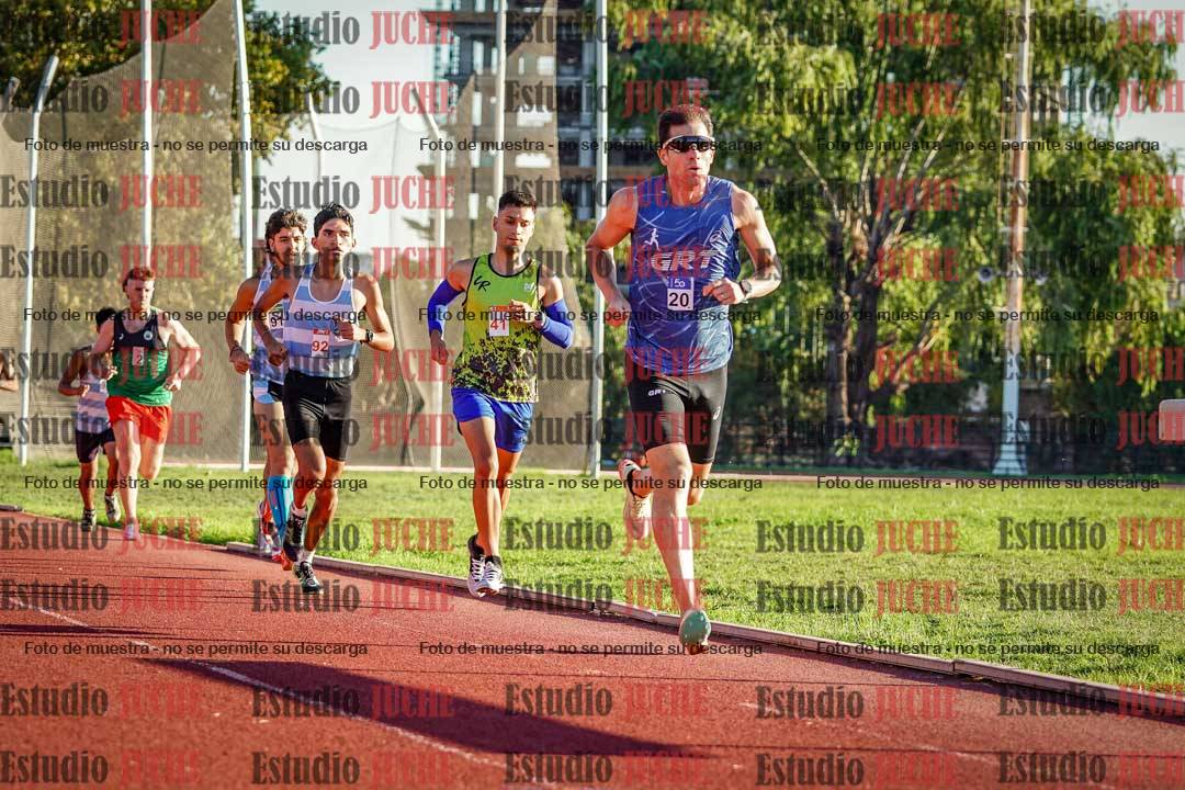 Fotos de los 3000 m llanos de varones
