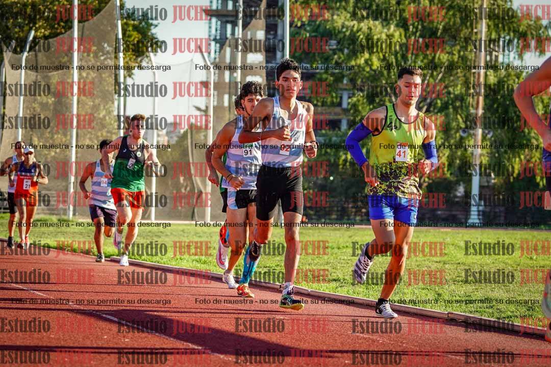 Fotos de los 3000 m llanos de varones