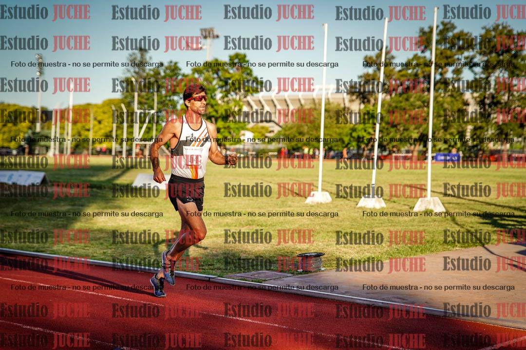 Fotos de los 3000 m llanos de varones