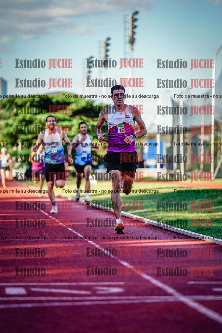 Fotos de los 3000 m llanos de varones