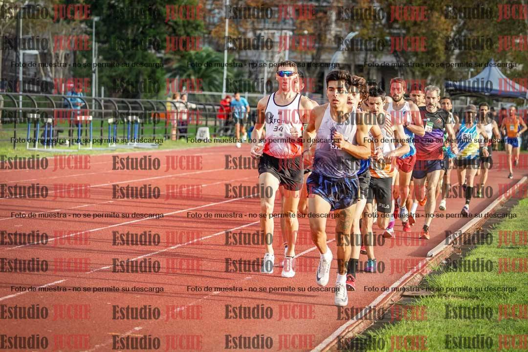 Fotos de los 3000 m llanos de varones