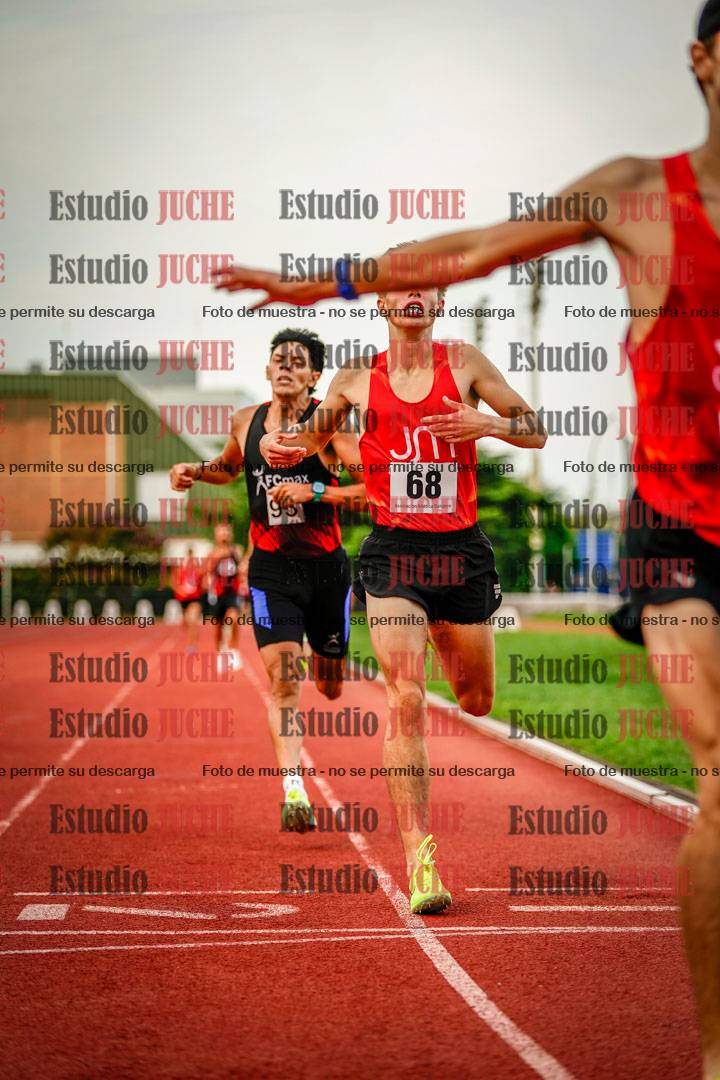 Fotos de los 1500 m llanos de varones