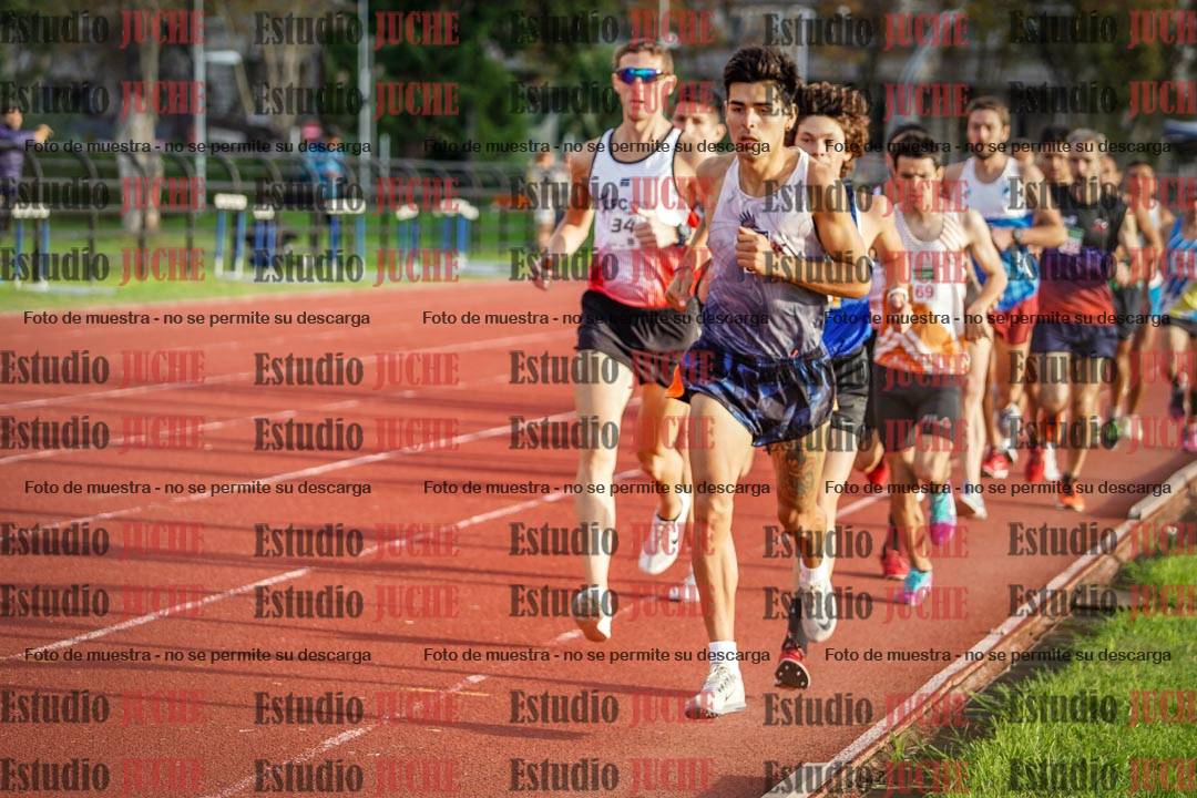Fotos de los 3000 m llanos de varones