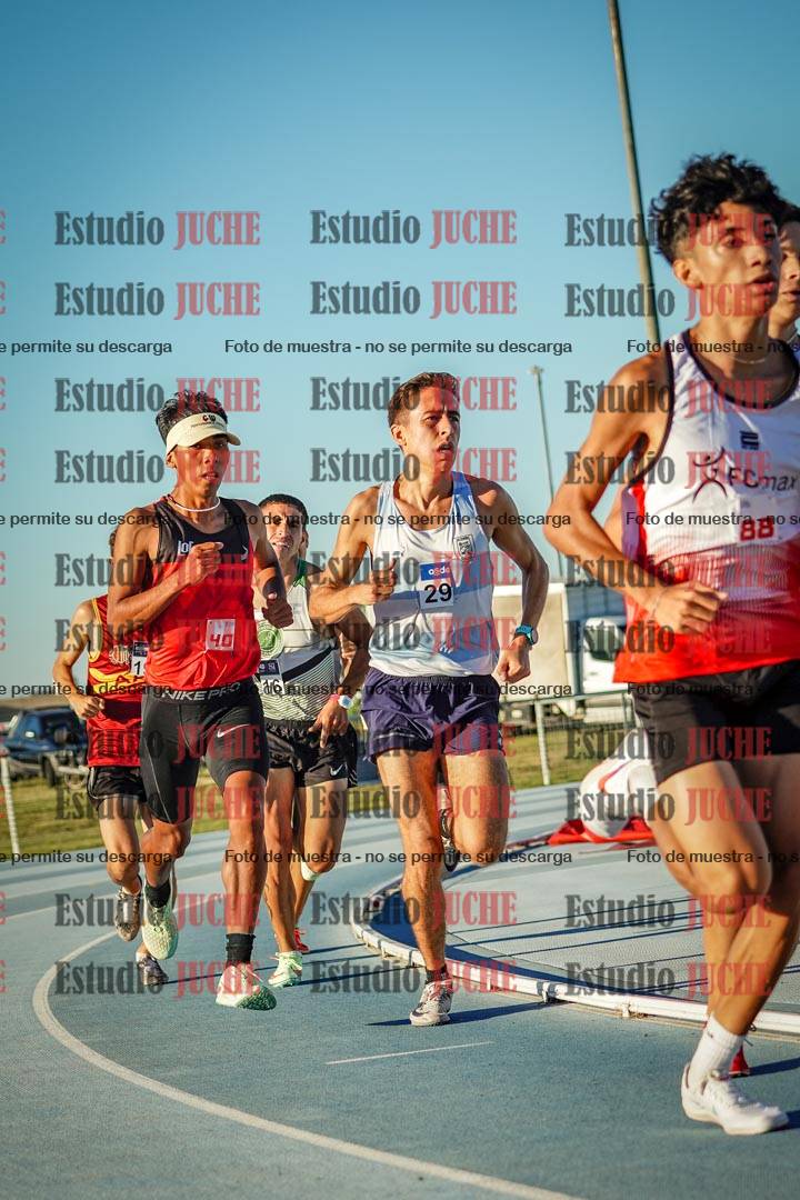 Fotos de los 1500 m llanos de varones