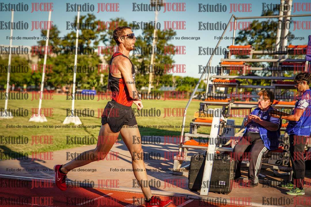Fotos de los 3000 m llanos de varones
