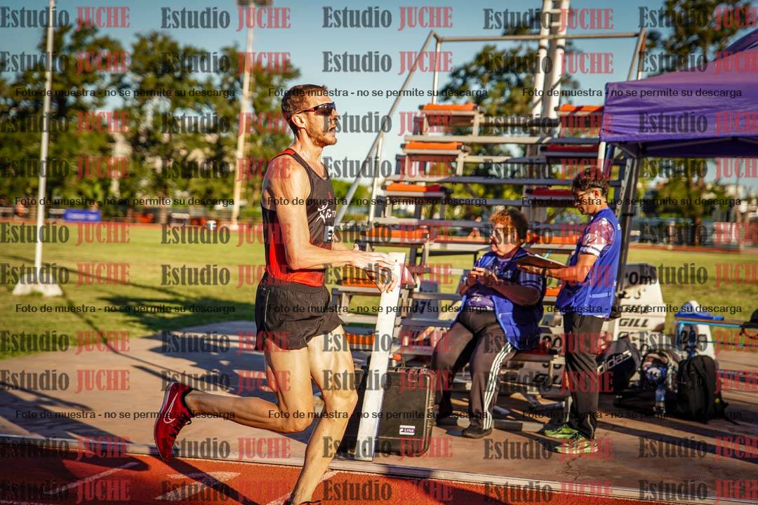 Fotos de los 3000 m llanos de varones