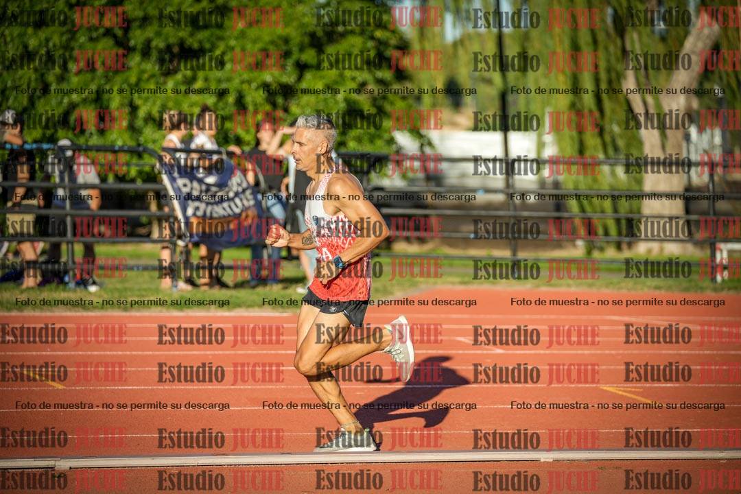 Fotos de los 3000 m llanos de varones