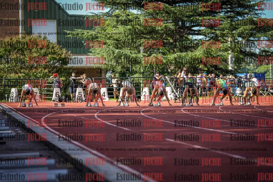 Fotos de los 100 m llanos de varones - FINAL