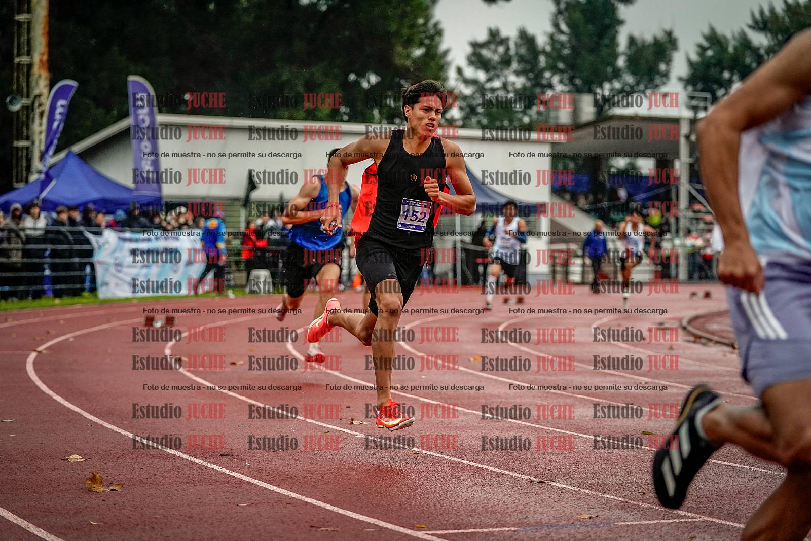 Fotos de los 400 m llanos de varones - decatlón 5
