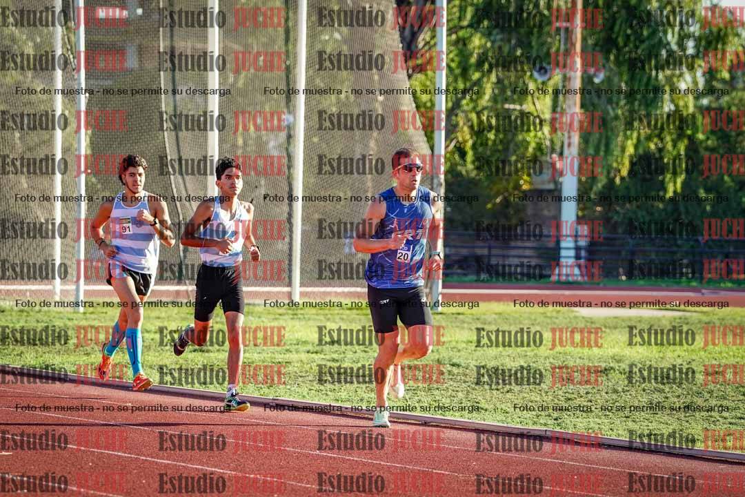 Fotos de los 3000 m llanos de varones