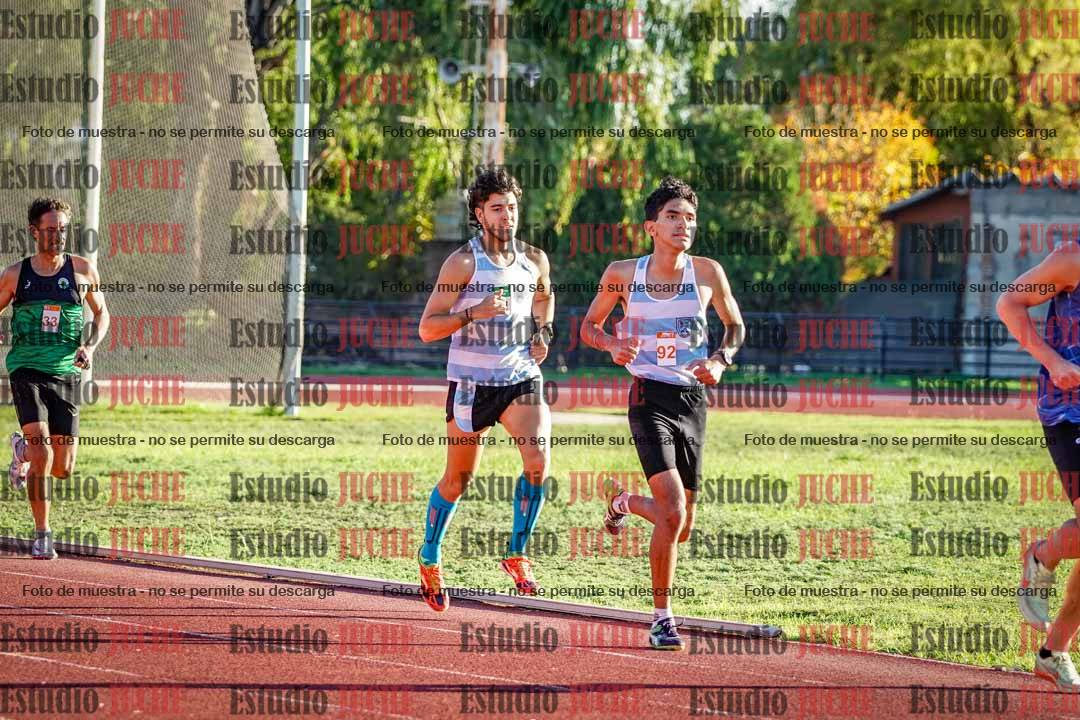 Fotos de los 3000 m llanos de varones