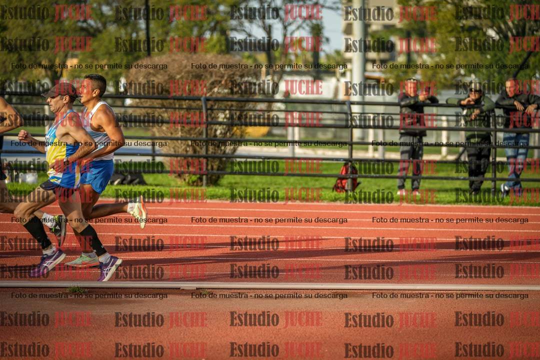 Fotos de los 3000 m llanos de varones