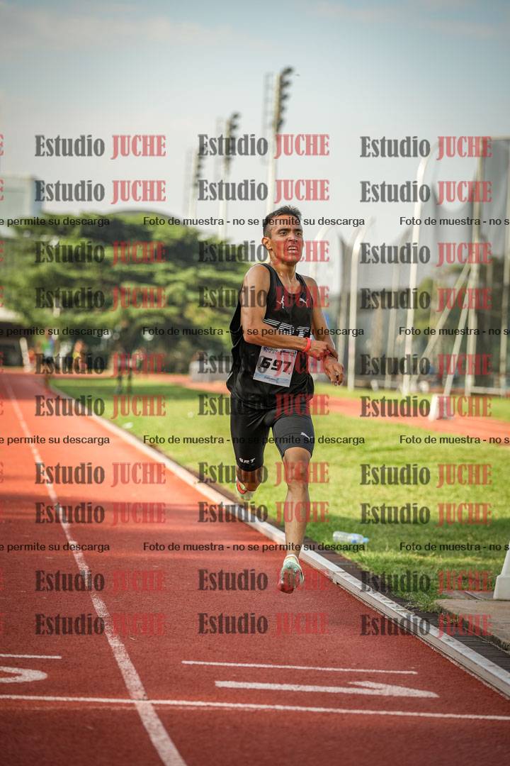 Fotos de los 3000 m llanos de varones